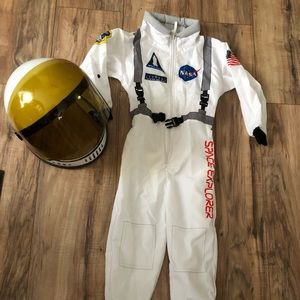 NASA Halloween costume with helmet size 3T